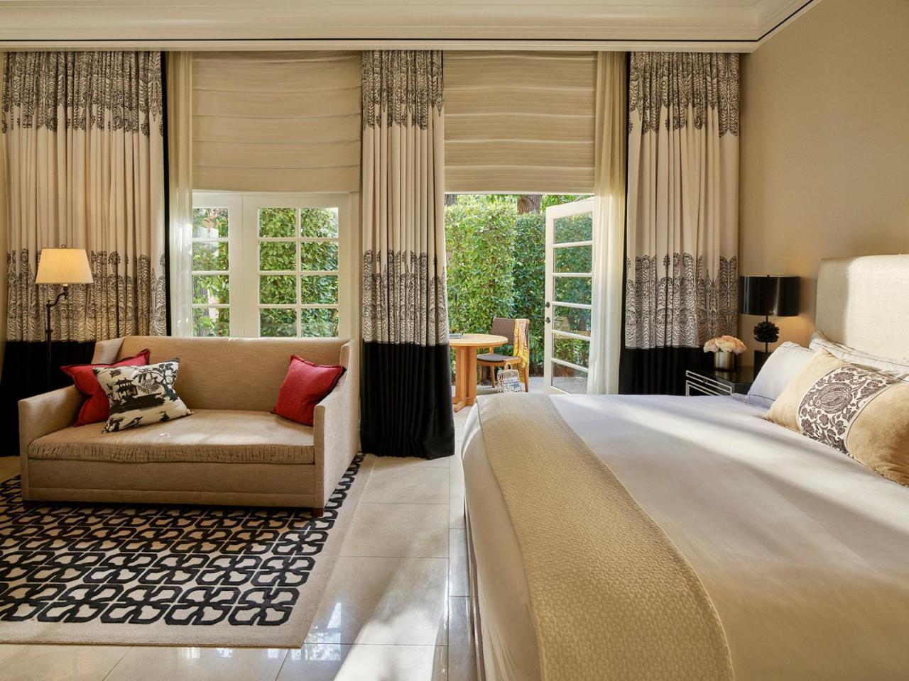 Deluxe Room Patio